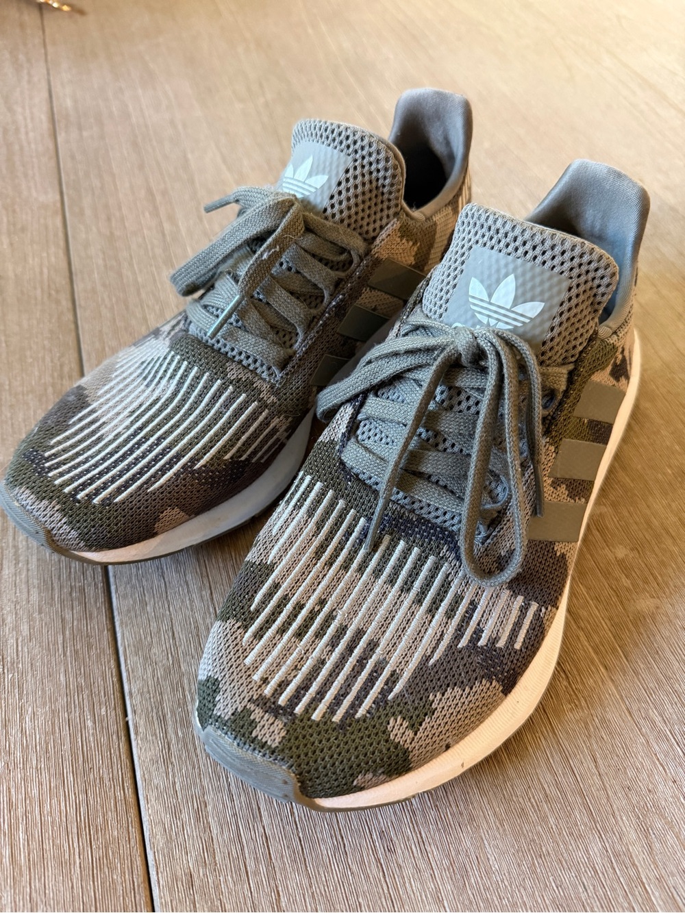 Adidas Camo Knit Sneakers Men’s Size 7/Womens 8.5 Olive Gray BA8949